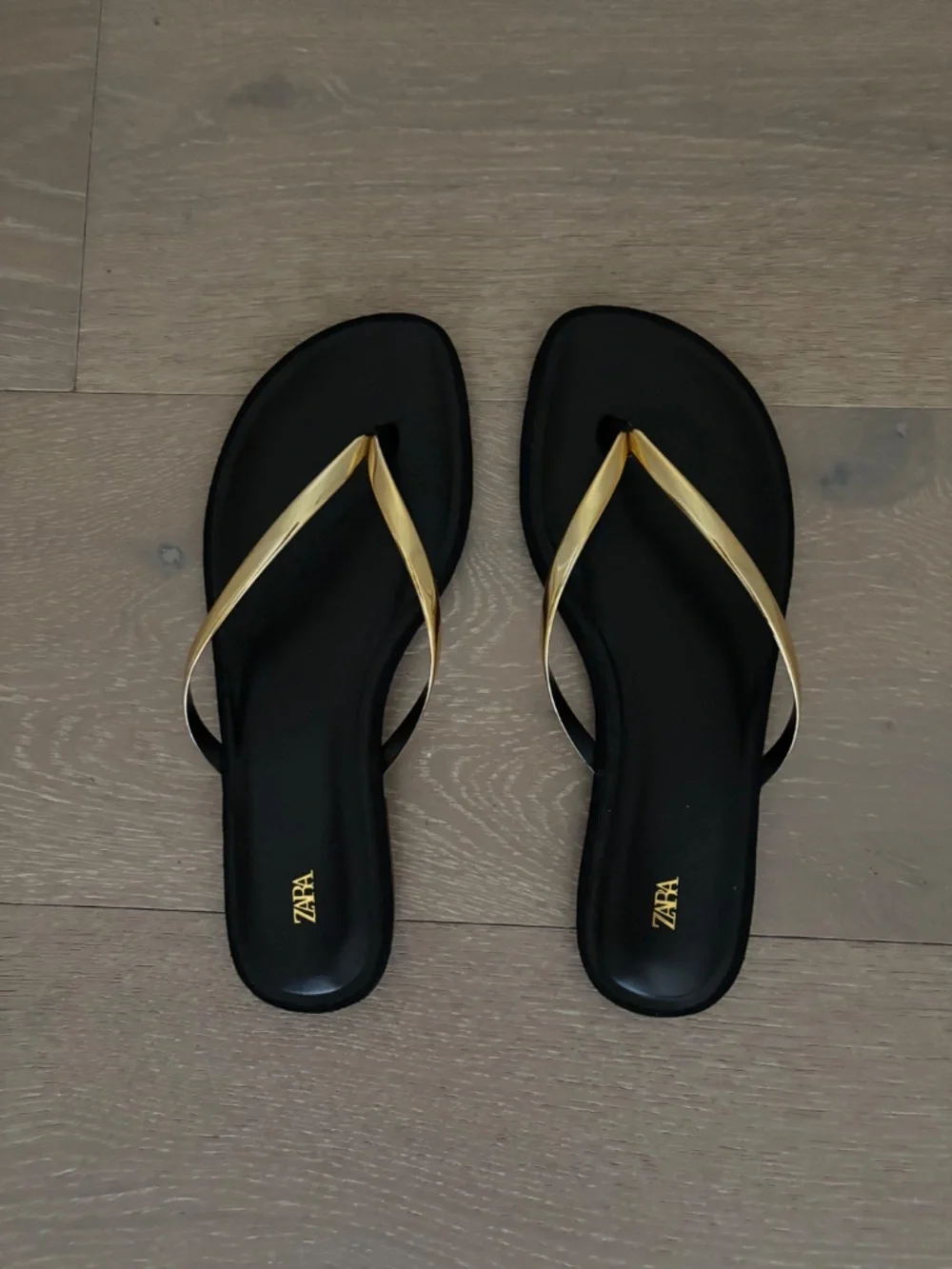Zara Flip Flops Metallic Gold - Picture 3 of 5
